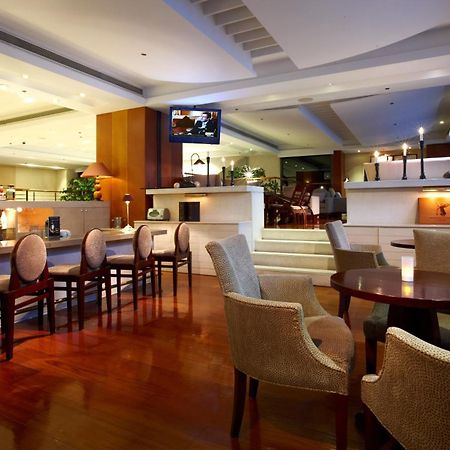 Hotel Royal Hsinchu Restoran foto The Bar